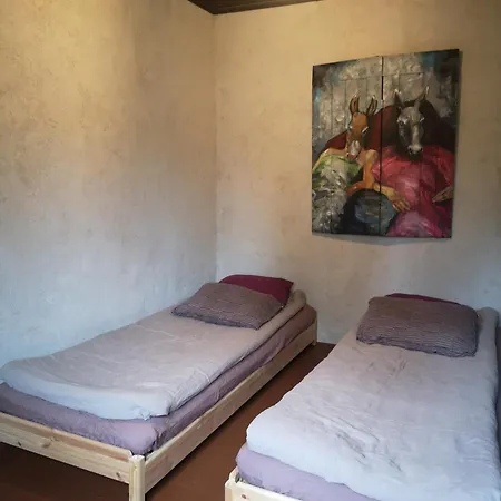 Kaikulan Tila, Uusi Saunallinen Vanhassa Navetassa Apartment *