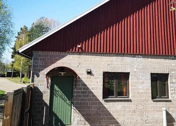 Kaikulan Tila, Uusi Saunallinen Vanhassa Navetassa * Kouvola